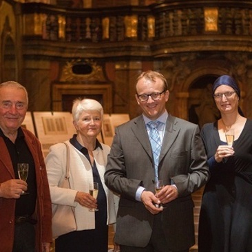 Partnerství s institucemi