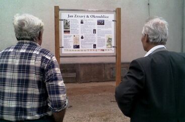 Rekultivace pozemku před vstupem do školy v Okrouhlici