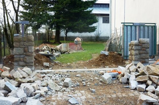 duben-2011-stavime-branu-134